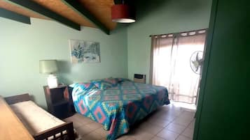 4 多间卧室、熨斗/熨衣板、WiFi、床单