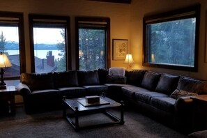 TV, fireplace - Tahoe City Lakeview Home (Tahoe City)