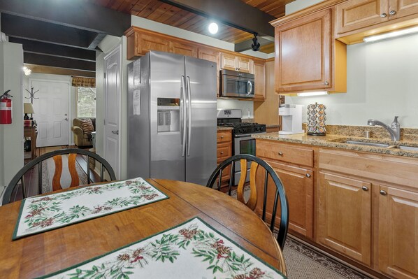 Basic Cabin | Private kitchen | Electric kettle