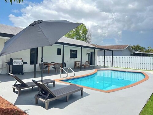 Amazing bohemian house with a pool in a very nice neighborhood 