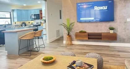 Amazing bohemian house with a pool in a very nice neighborhood