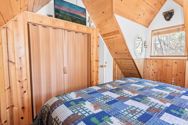 Chalet rustique de base | 2 chambres, accès au Wi-Fi (inclus)