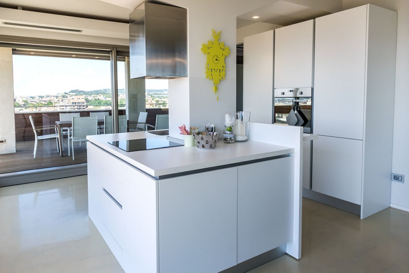 Fridge, oven, dishwasher