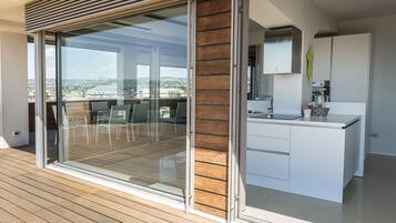 Refrigerador, horno y lavavajillas