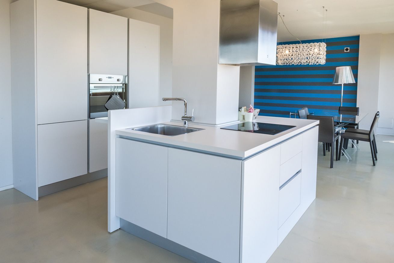 Réfrigérateur, four, lave-vaisselle