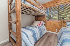 Perusmökki | 3 makuuhuonetta, ilmainen Wi-Fi