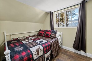 Basic Cabin | 4 bedrooms, free WiFi - Jaybird Lodge (Big Bear Lake)