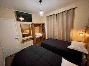 2 Schlafzimmer, Verdunkelungsvorhänge, Bügeleisen/Bügelbrett