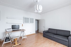 Télévision à écran plat