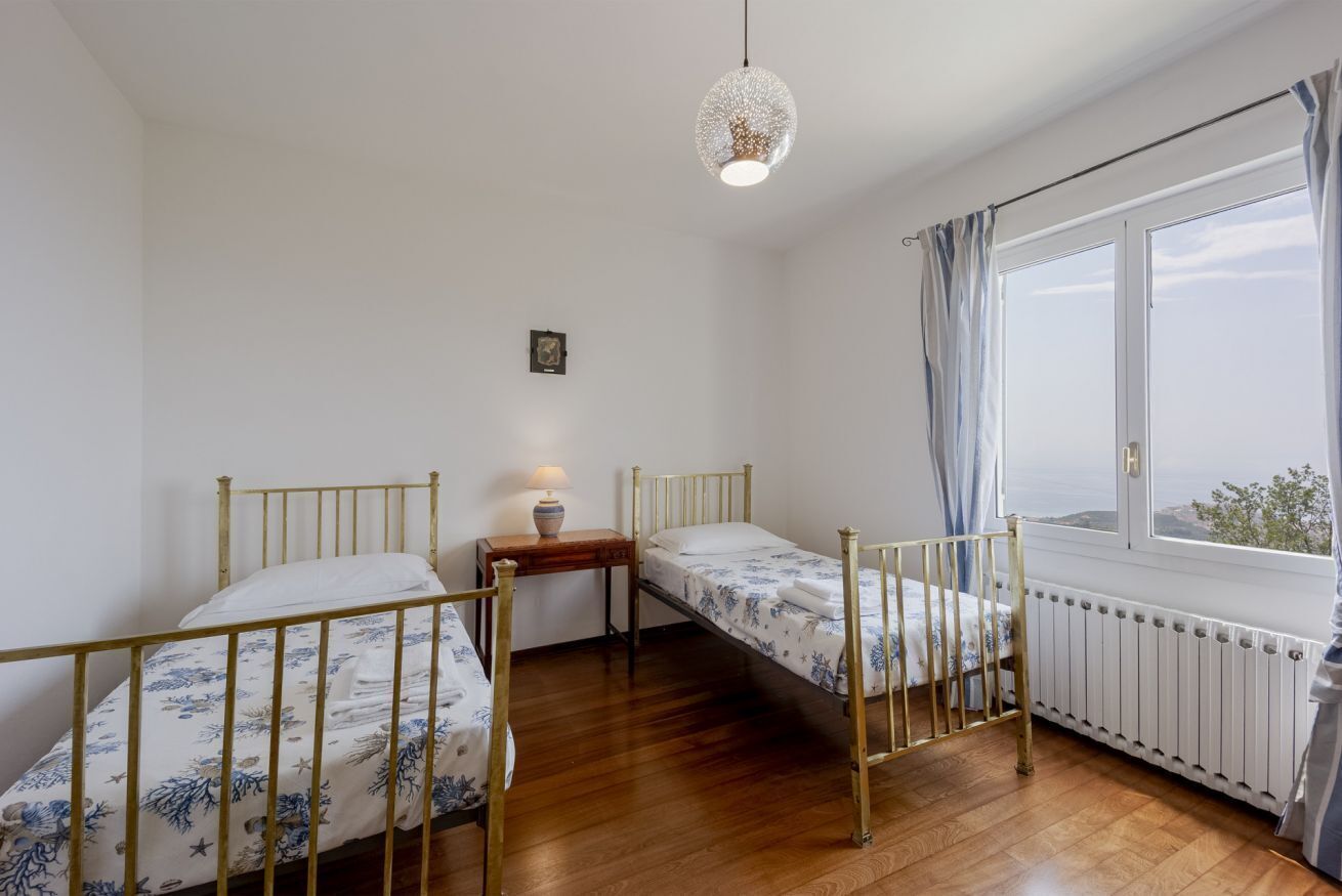 4 Schlafzimmer, Bügeleisen/Bügelbrett, Internetzugang, Bettwäsche