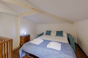 4 chambres, fer et planche à repasser, accès Internet, draps fournis