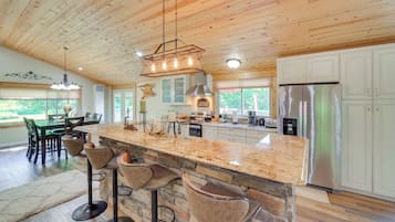 KylskÄp, mikrovÄgsugn, ugn och diskmaskin