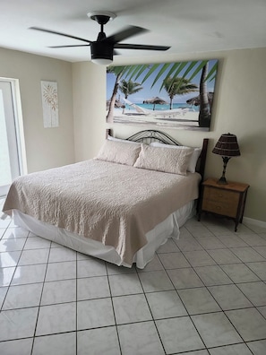 3 bedrooms, iron/ironing board, travel cot, free WiFi - SPECIAL Pricing-Merritt Island-Cocoa Beach,USSSA, KENNEDY SPACE CENTER (Merritt Island)