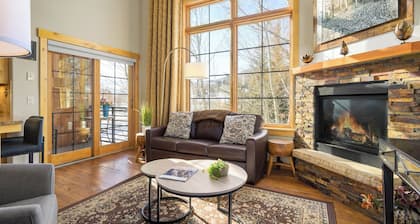 Alpen Glow Row House 4 | Walk To Shops & Restaurants | Downtown Steamboat