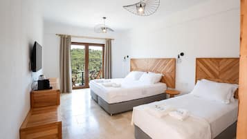 Quarto triplo superluxo | Edredons de pluma, camas Select Comfort