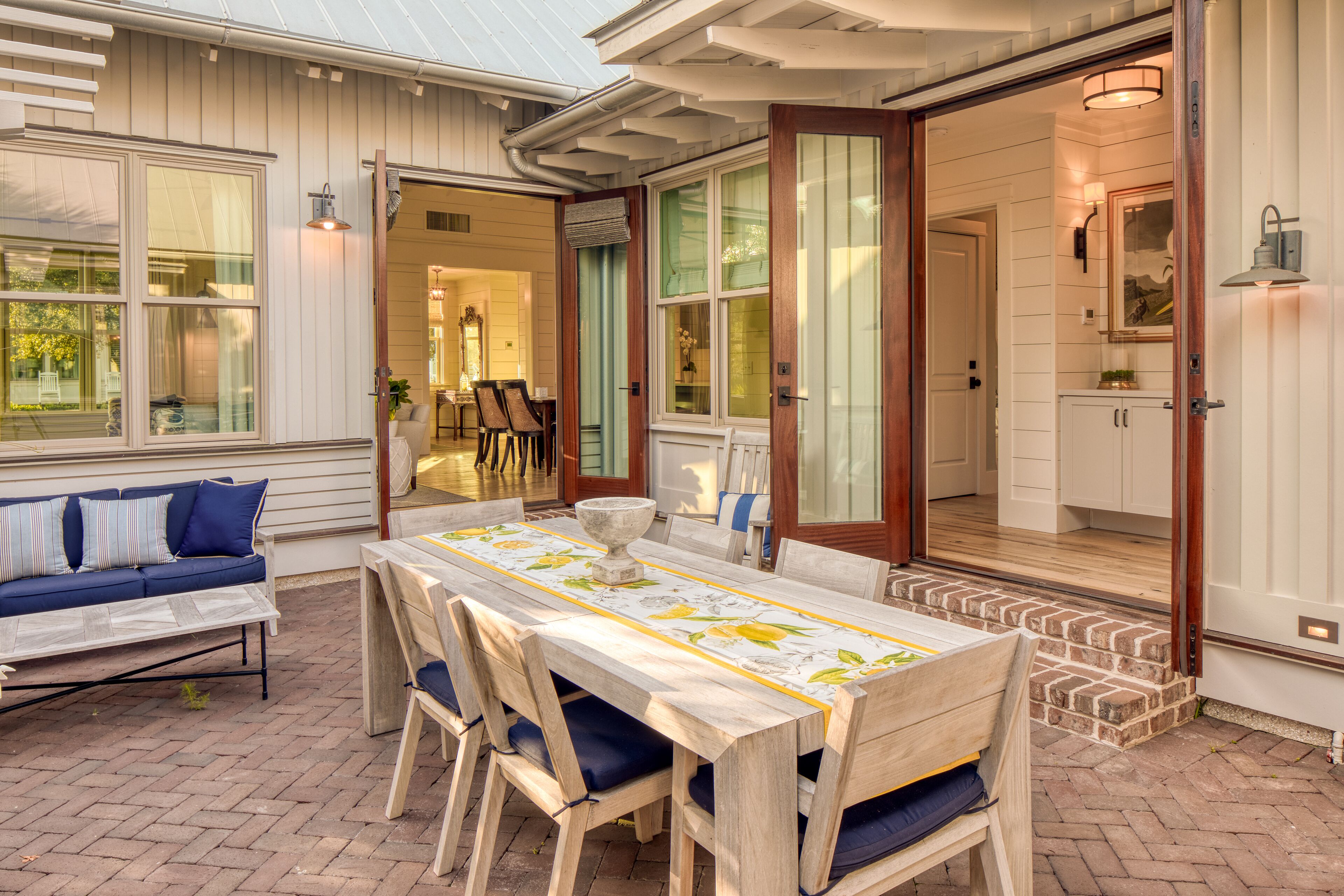 Shady Oak - Moreland Cottage with an enchanting backyard