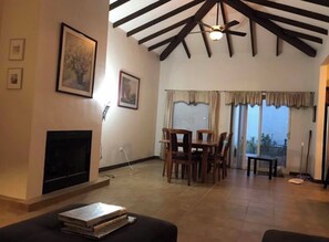 Dining - House with Beautiful views (Playas de Rosarito)