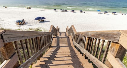 Palms of Seagrove A5 - 30A BEACH FRONT, Beach Access, Bikes & Pool