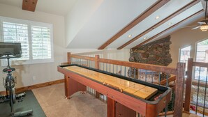 Unclassified image, 2 of 29, button - Silver Pine Lodge (Big Bear Lake)