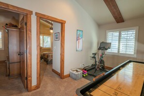Chalet rustique de base | 3 chambres, accès au Wi-Fi (inclus)