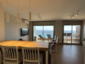 Interior - Garbí Love with sea views (Sant Feliu De Guixols)