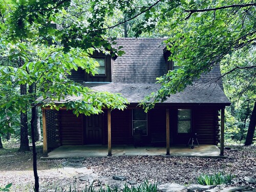 Cozy and Quiet Cabin in the Woods