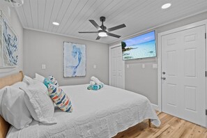 5 Schlafzimmer, Schreibtisch, WLAN, Bettwäsche