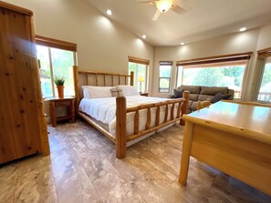 2 bedrooms, desk, iron/ironing board, travel cot