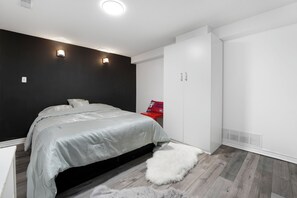 1 habitación, tabla de planchar con plancha, wifi y ropa de cama 