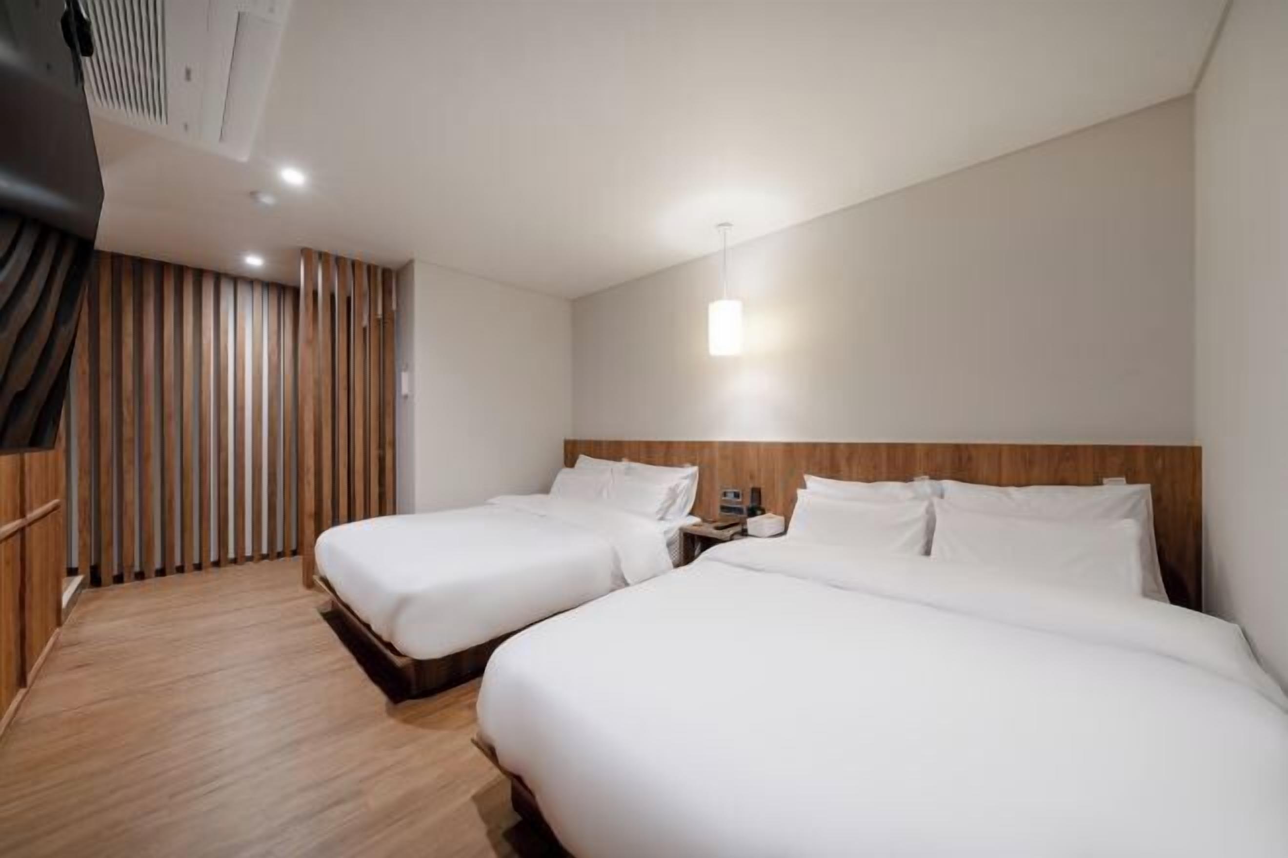 Individually decorated, individually furnished, desk, free WiFi