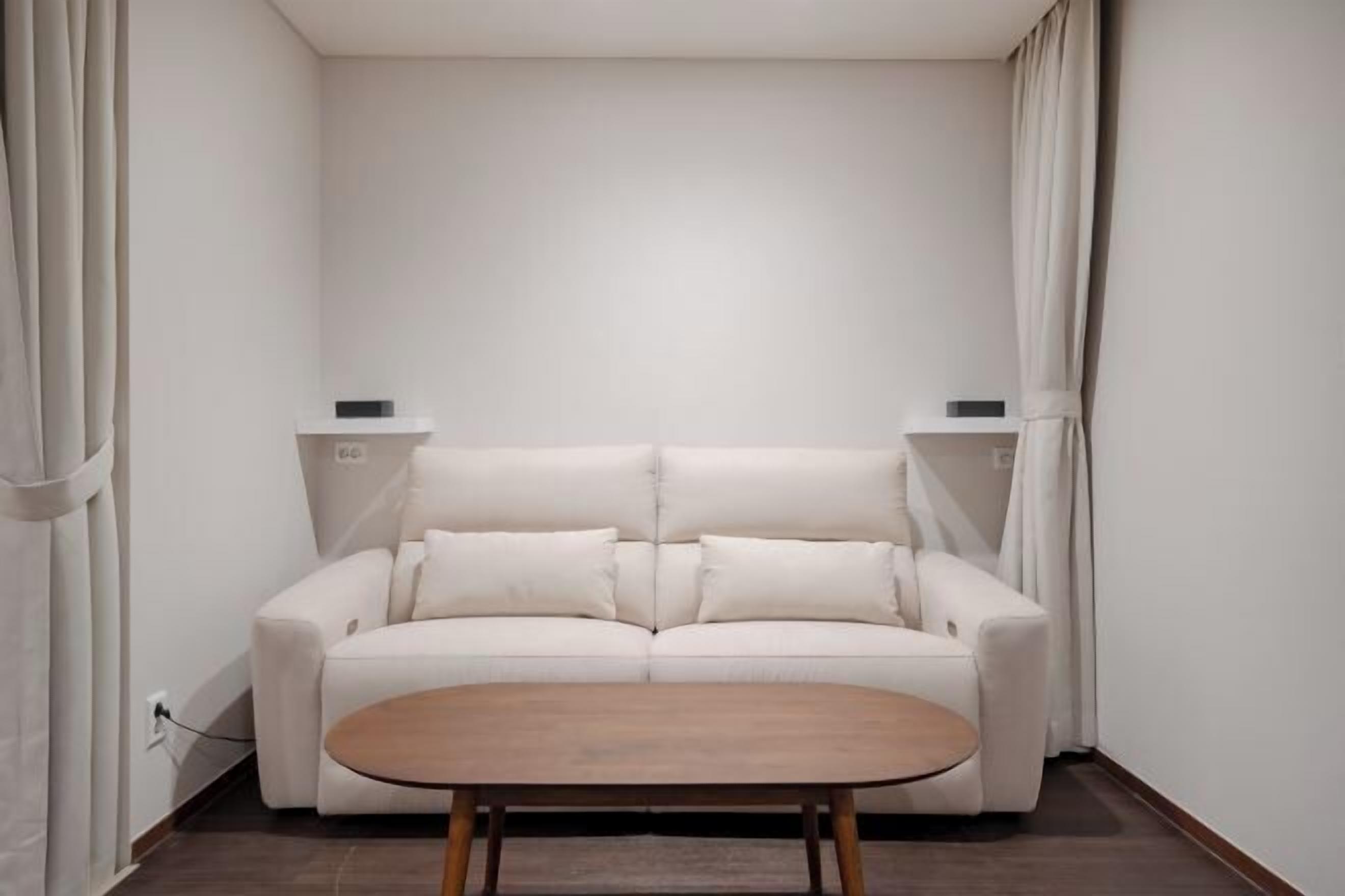 Living area | 75-inch flat-screen TV with cable channels, Netflix, streaming services