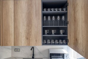 Fridge, microwave, oven, stovetop - Airy Chamberi 1BR w/ Doorman, nr Ciudad Universitaria, by Blueground (Madrid)