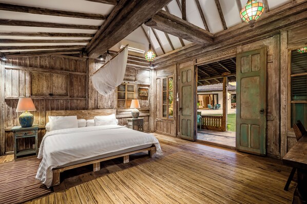 4 bedrooms, premium bedding, desk, laptop workspace - Villa Maimalu by Alfred in Bali (Kerobokan)