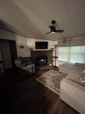 TV - Triple Creek Hideaway is located so close to hiking trails and ski resorts! (Champion)