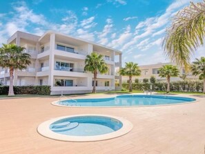 Pool - Luxury Apt. Garden, Pool and Near Beach (Lagos)