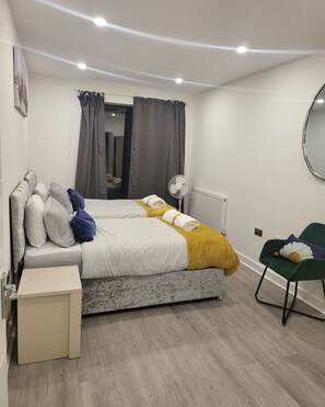 2 Schlafzimmer, Bügeleisen/Bügelbrett, WLAN, Bettwäsche