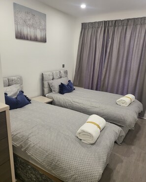 2 slaapkamers, een strijkplank/strijkijzer, wifi, beddengoed