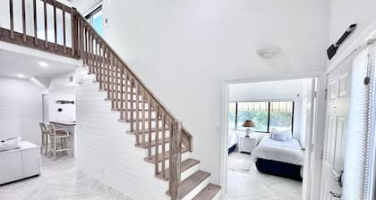 The Sand Castle - WALK TO BEACH!