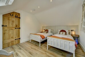 3 chambres, fer et planche à repasser, Wi-Fi, literie fournie