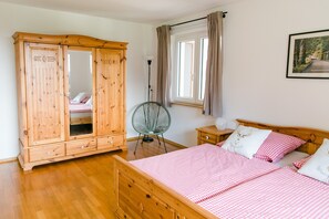 1 chambre, fer et planche à repasser, Wi-Fi gratuit, draps fournis