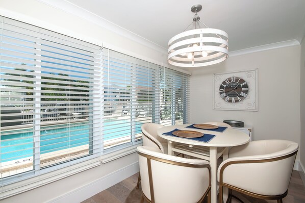 تناول الطعام