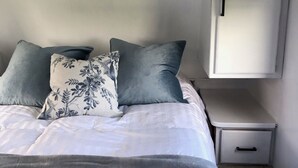3 bedrooms, free WiFi - On the water RV with Breathtaking Views (Beaubassin East)