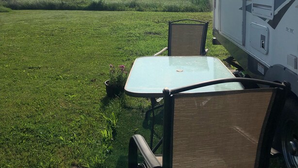 Outdoor dining - On the water RV with Breathtaking Views (Beaubassin East)