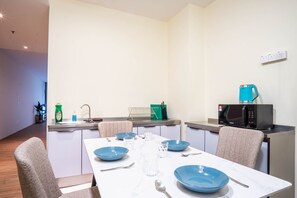 City Condo | Dining room