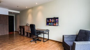 Standard Studio | Living area