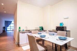 City Condo | Dining room