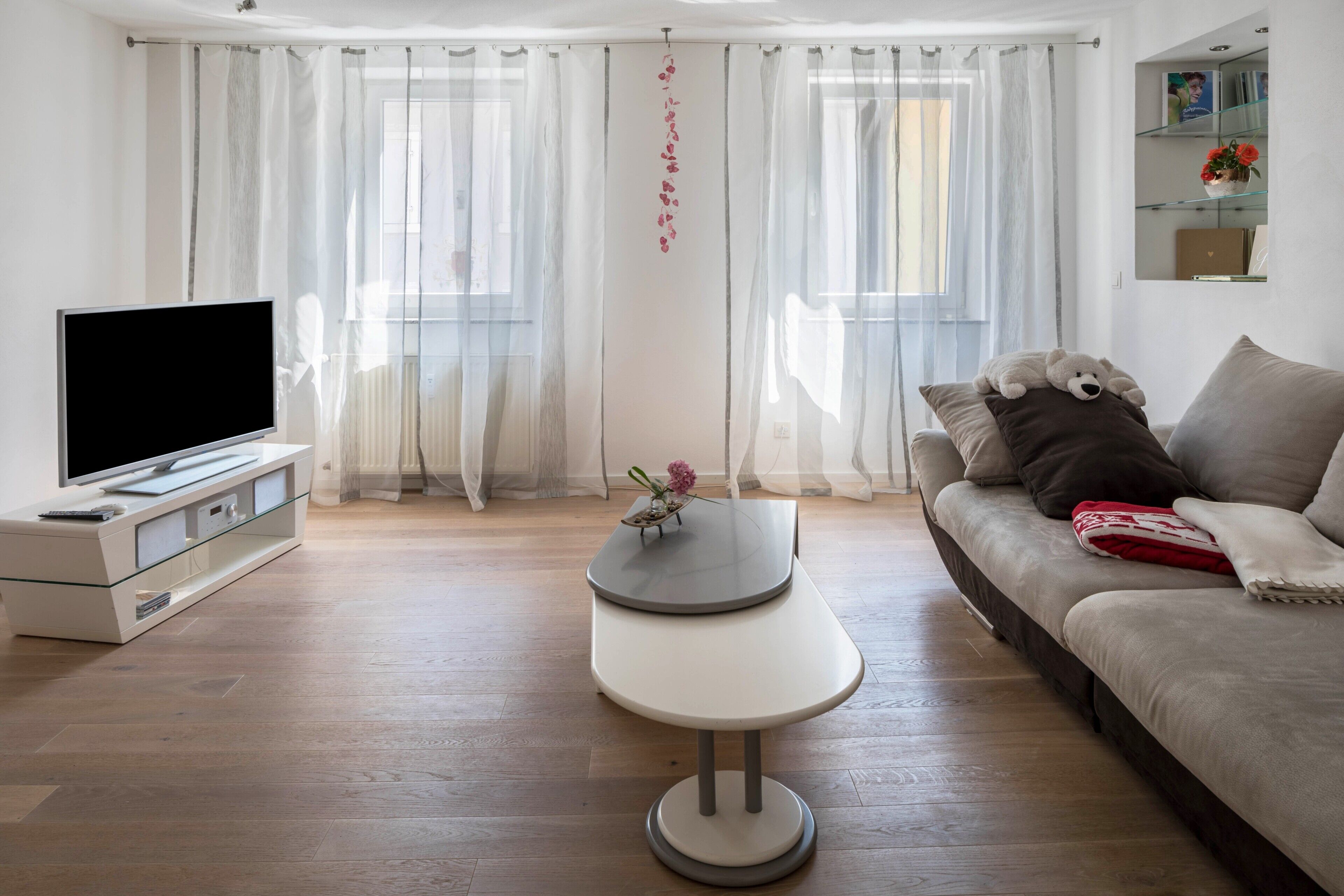 Télévision, chaîne hi-fi