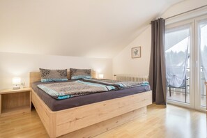 2 bedrooms, free WiFi, bed sheets - Apartment 'Haus Braun' with Shared Garden, Balcony, and Wi-Fi (Wasserburg)