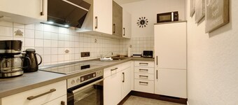 Holiday Apartment "Maja Am Yachthafen" with Sea View, Balcony & Wi-Fi