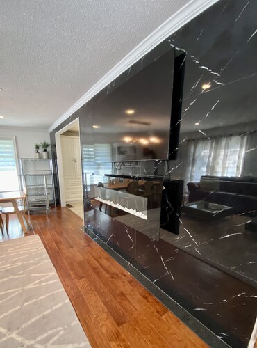 NOHO Estate. A cozy farmhouse retreat just 5 minutes from downtown Collingwood! 